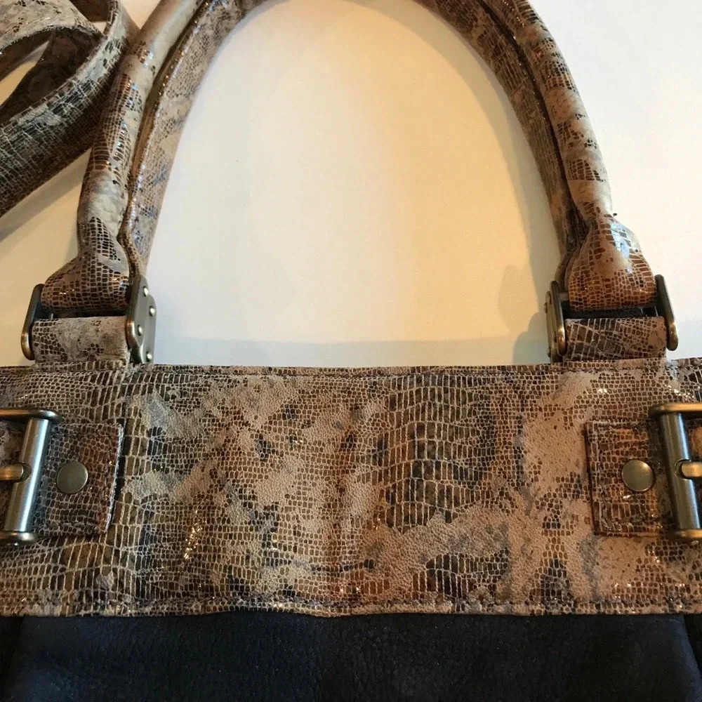 W by worth black purse - Picture 3 of 12